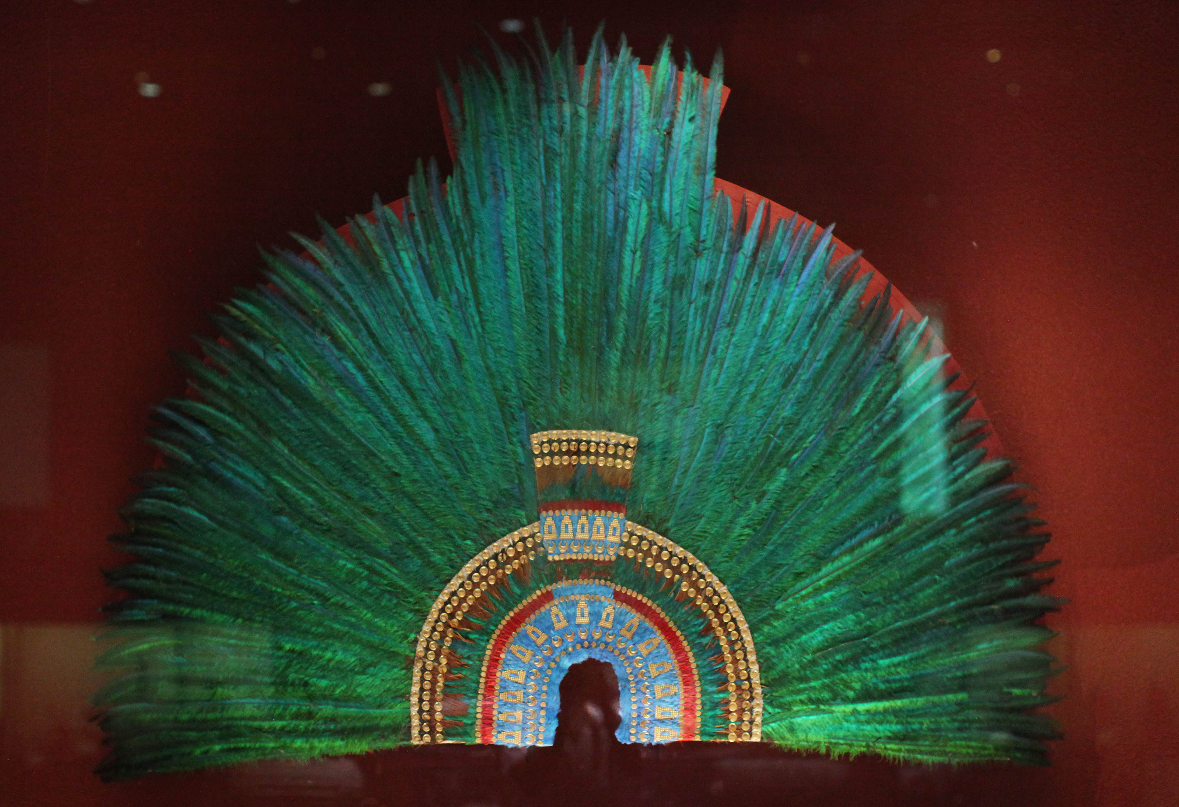 Επιστρέφουν οι Αυστριακοί στους Μεξικανούς το διάδημα του τελευταίου αυτοκράτορα των Αζτέκων